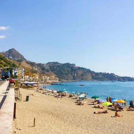 Homesweethome Giardini-Naxos